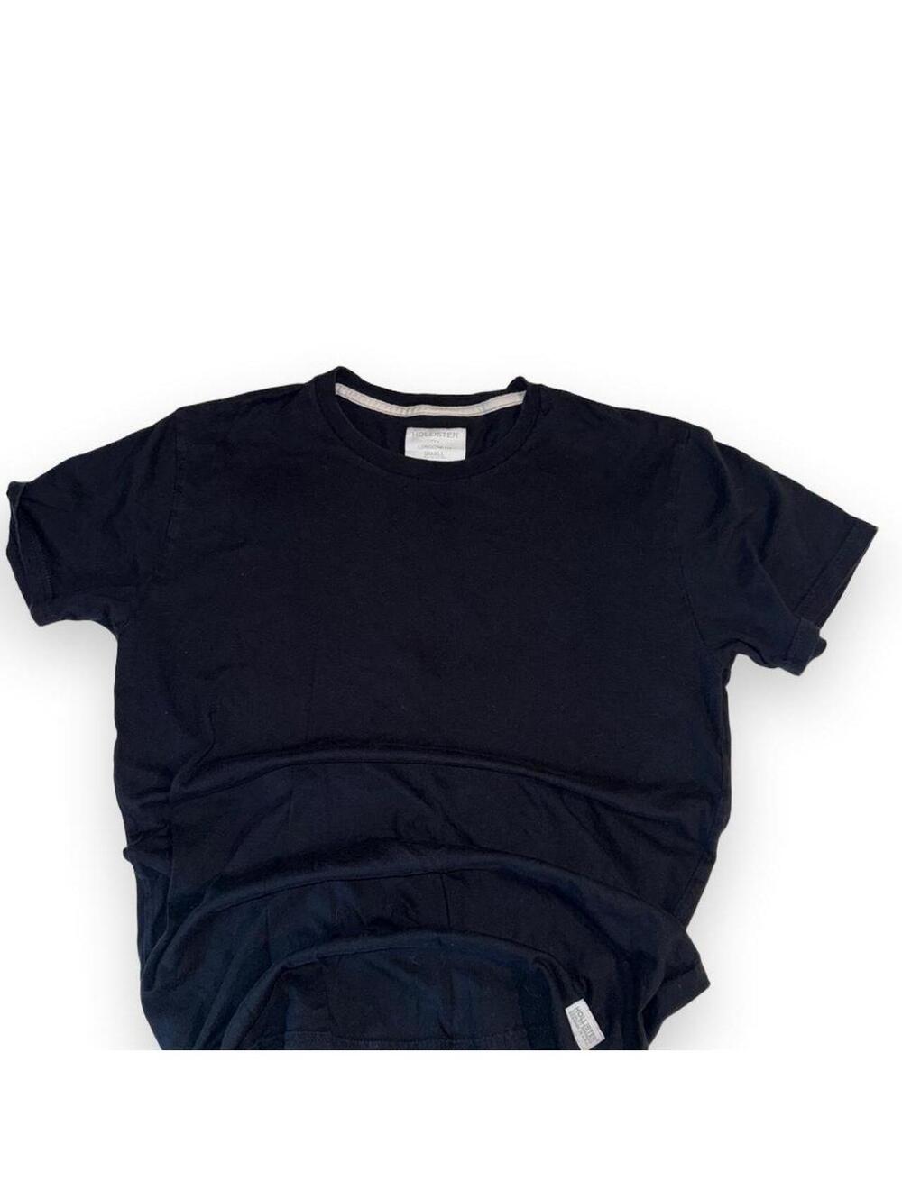 Hollister Co Men's Black and Navy Tshirt